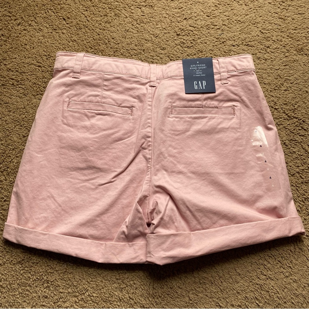 Gap girlfriend khaki shorts